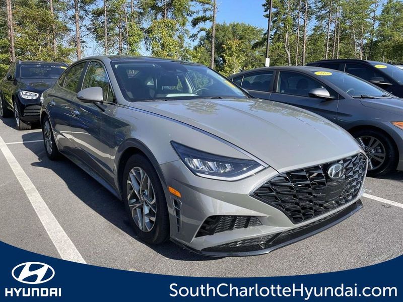 Certified 2023 Hyundai Sonata SEL w/ Convenience Package image 1
