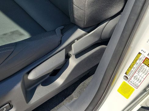 Used 2024 Toyota Tacoma SR5 w/ SR5 Upgrade Package RWD image 16