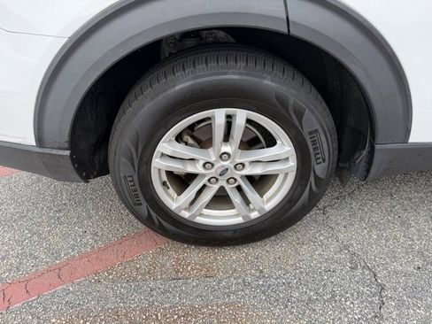 Used 2020 Ford Explorer XLT image 5