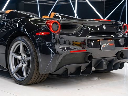 Used 2018 Ferrari 488 Spider RWD image 13