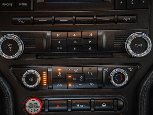 Used 2017 Ford Mustang Coupe image 26