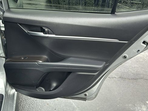 Used 2021 Toyota Camry SE w/ Carpet Mat Package (TMS) image 22