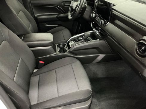 Used 2023 Chevrolet Colorado Trail Boss w/ Technology Package AWD/4WD image 12