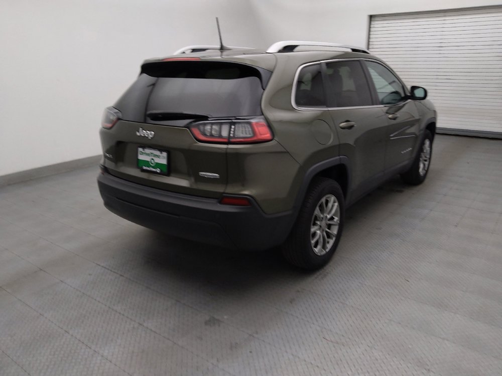 Used 2019 Jeep Cherokee Latitude Plus w/ Cold Weather Group AWD/4WD image 9