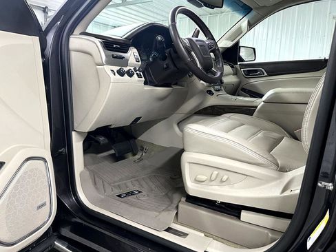 Used 2018 GMC Yukon Denali w/ Denali Ultimate Package image 9
