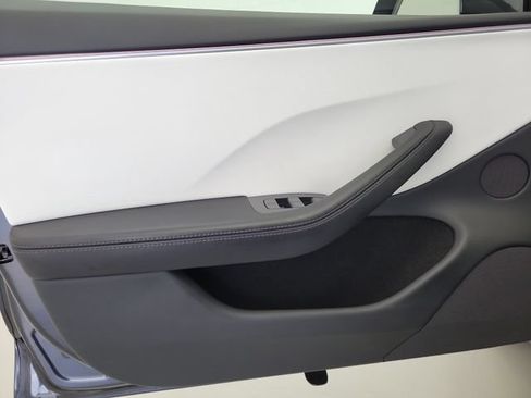 Used 2025 Tesla Model 3 Long Range AWD/4WD image 20