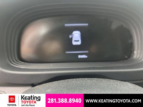Used 2023 Hyundai Venue Limited FWD image 12