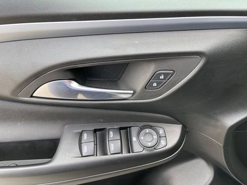 Certified 2026 Buick Envista Sport Touring w/ Convenience I Package FWD image 14