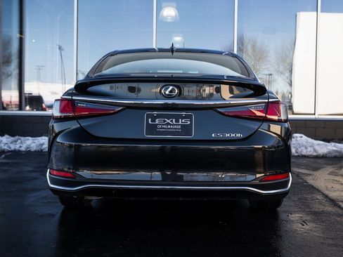 Used 2023 Lexus ES 300h Ultra Luxury image 5