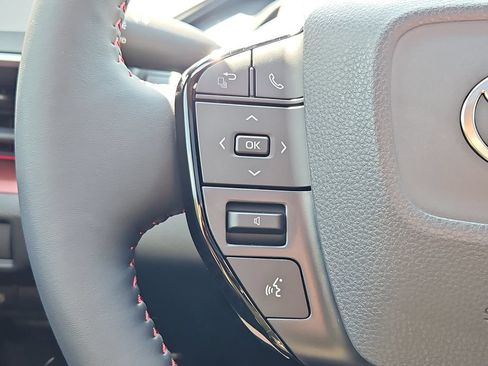 New 2027 Toyota Prius Plug-In Hybrid FWD image 14