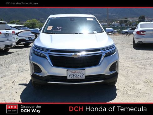 Used 2022 Chevrolet Equinox LT FWD image 2