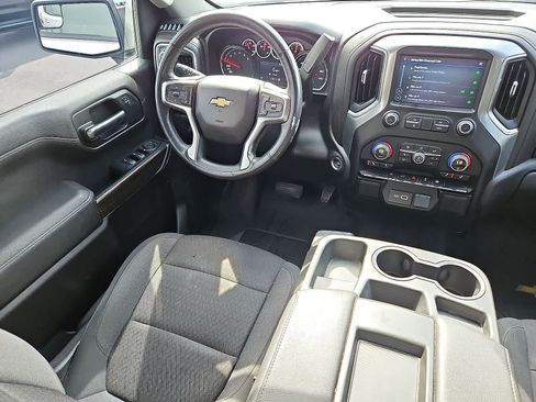 Used 2022 Chevrolet Silverado 1500 LT AWD/4WD image 10