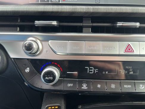 Certified 2025 Kia Telluride EX image 22