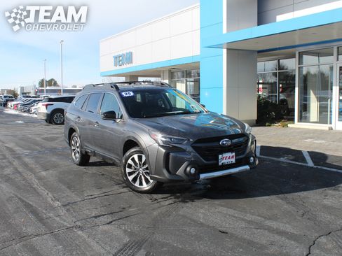 Used 2025 Subaru Outback Limited image 2