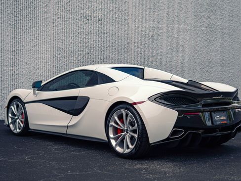 Used 2019 McLaren 570S Spider RWD image 33
