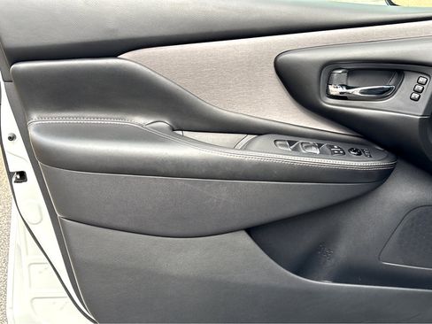 Used 2023 Nissan Murano SL w/ Cargo Package image 18