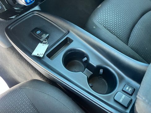 Used 2019 Toyota Prius image 29