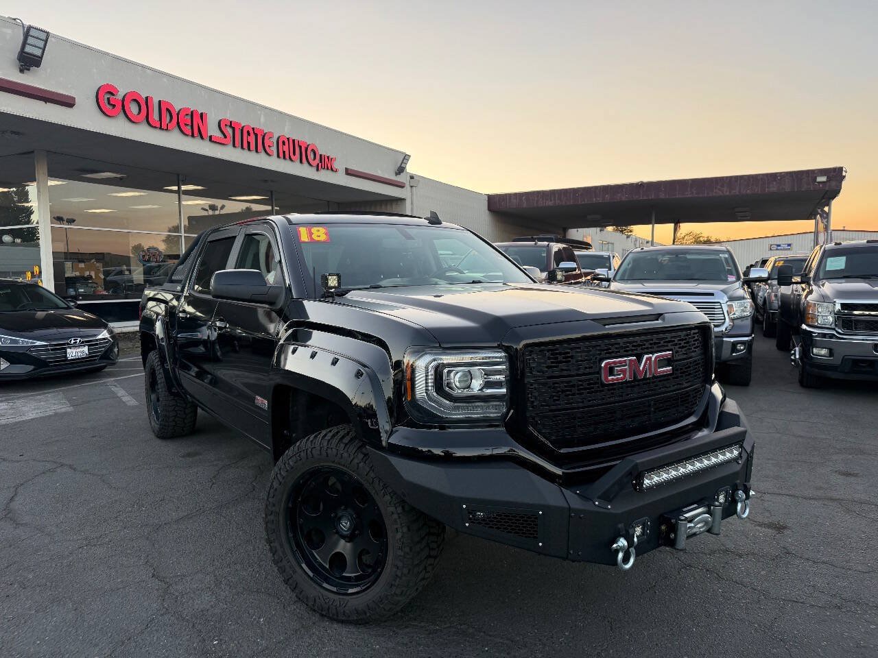 Used 2018 GMC Sierra 1500 SLT w/ All Terrain X Package AWD/4WD image 1