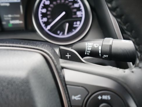 Used 2023 Toyota Camry SE image 28