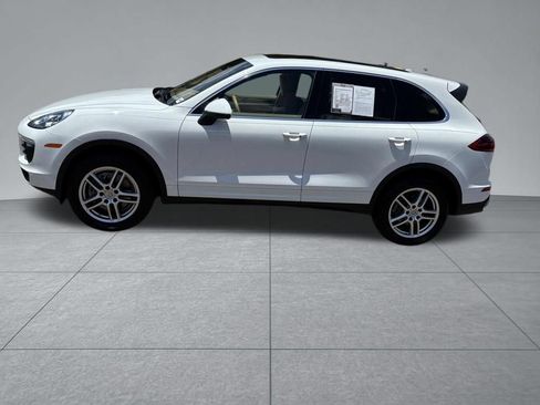 Used 2016 Porsche Cayenne AWD/4WD image 4
