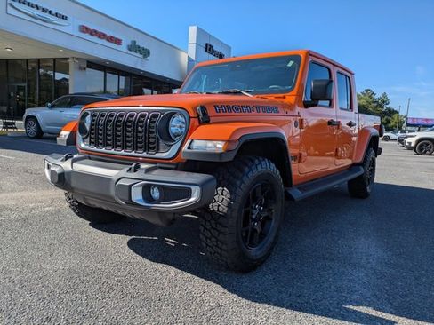 Used 2025 Jeep Gladiator Mojave AWD/4WD image 9