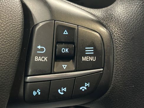 Used 2020 Ford Escape SE image 23