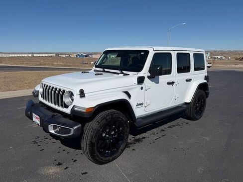 Used 2025 Jeep Wrangler Unlimited Sahara image 1