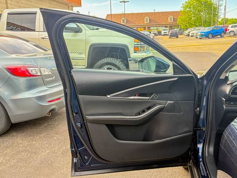 Used 2025 MAZDA CX-30 AWD 2.5 S image 17