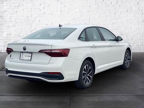 Used 2024 Volkswagen Jetta S image 4