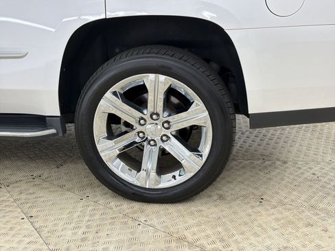 Used 2020 Cadillac Escalade Luxury AWD/4WD image 12