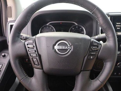 Used 2025 Nissan Frontier SV w/ SV Convenience Package RWD image 10