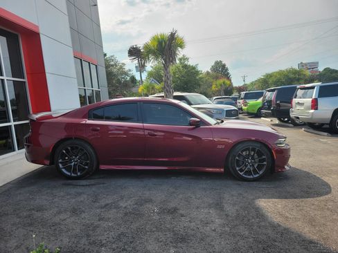 Used 2022 Dodge Charger Scat Pack RWD image 8