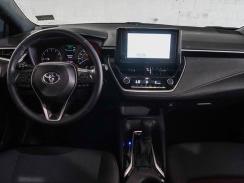 Used 2025 Toyota Corolla SE FWD image 8