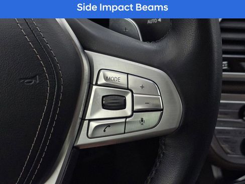 Used 2017 BMW 740i image 27