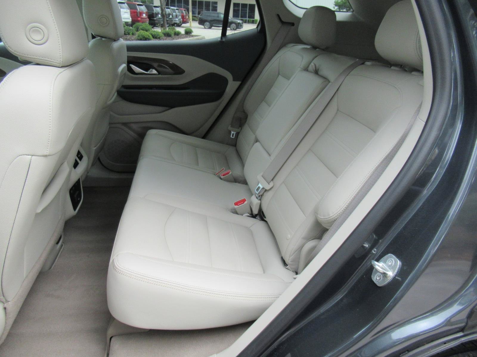 Used 2022 GMC Terrain Denali w/ Denali Premium Package AWD/4WD image 35
