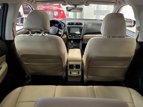 Used 2018 Subaru Outback 2.5i Limited AWD/4WD image 16