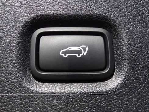 Used 2023 Hyundai Santa Fe SEL image 10