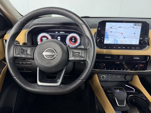 Used 2023 Nissan Rogue Platinum w/ Platinum Premium Package image 12