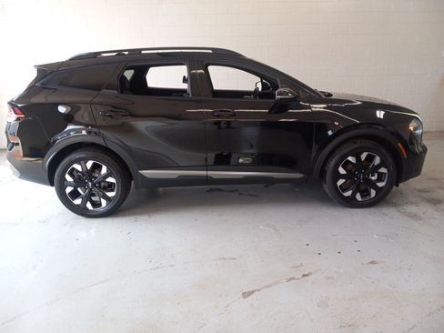 Used 2023 Kia Sportage X-Line w/ X-Line Premium Package AWD/4WD image 2