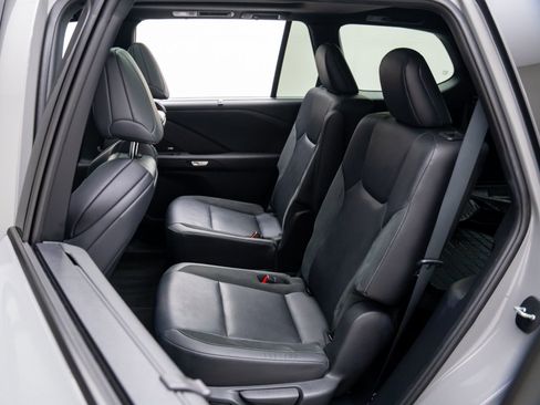 Used 2024 Lexus TX 500h AWD w/ Technology Package image 17