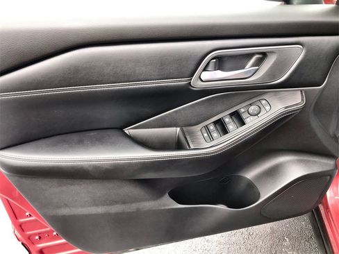 Certified 2025 Nissan Rogue SV w/ SV Premium Package image 13