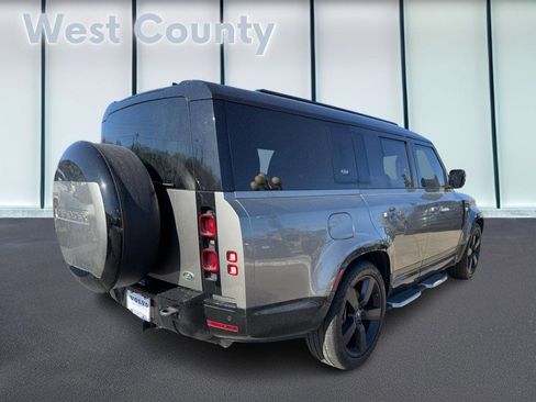 Used 2023 Land Rover Defender 130 X-Dynamic SE image 4