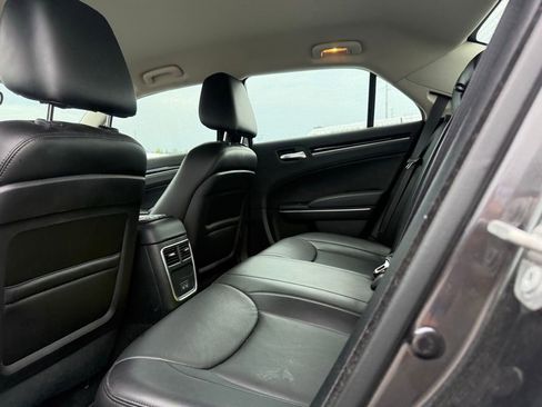 Used 2023 Chrysler 300 Touring L RWD image 23