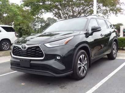Used 2021 Toyota Highlander XLE