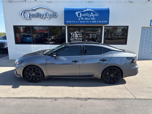 Used 2022 Nissan Maxima Platinum w/ Sport Mat Group FWD image 1