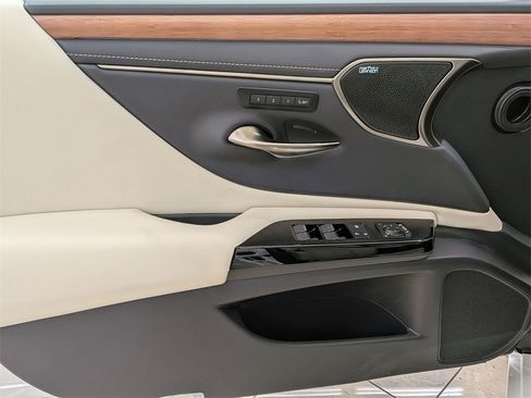 New 2025 Lexus ES 350 Ultra Luxury image 19