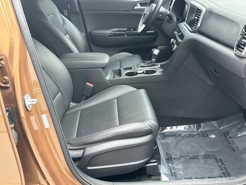 Used 2021 Kia Sportage EX AWD/4WD image 16
