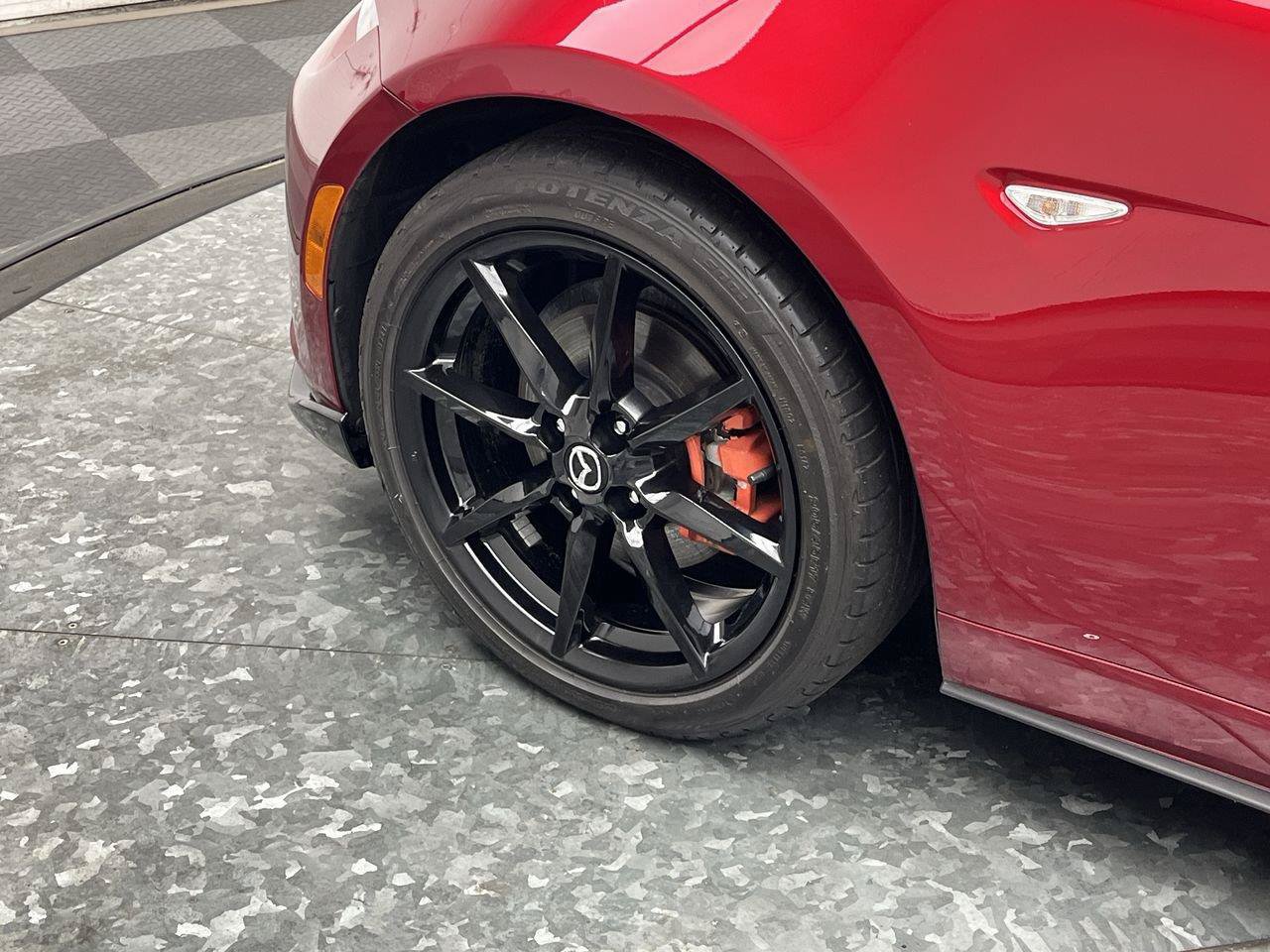 Used 2021 MAZDA MX-5 Miata Club RWD image 26