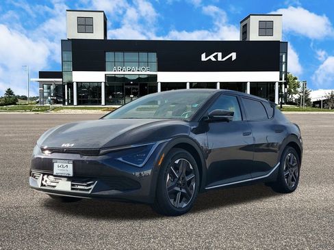 New 2025 Kia EV6 Light w/ Light LR Technology Package image 4