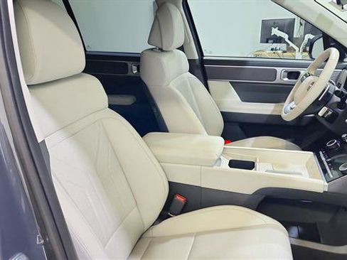 Used 2025 Hyundai Santa Fe SEL FWD image 26